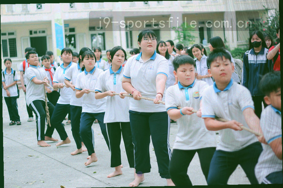 平板设备边缘与侧边导航高亮的抽象界面，没有人物